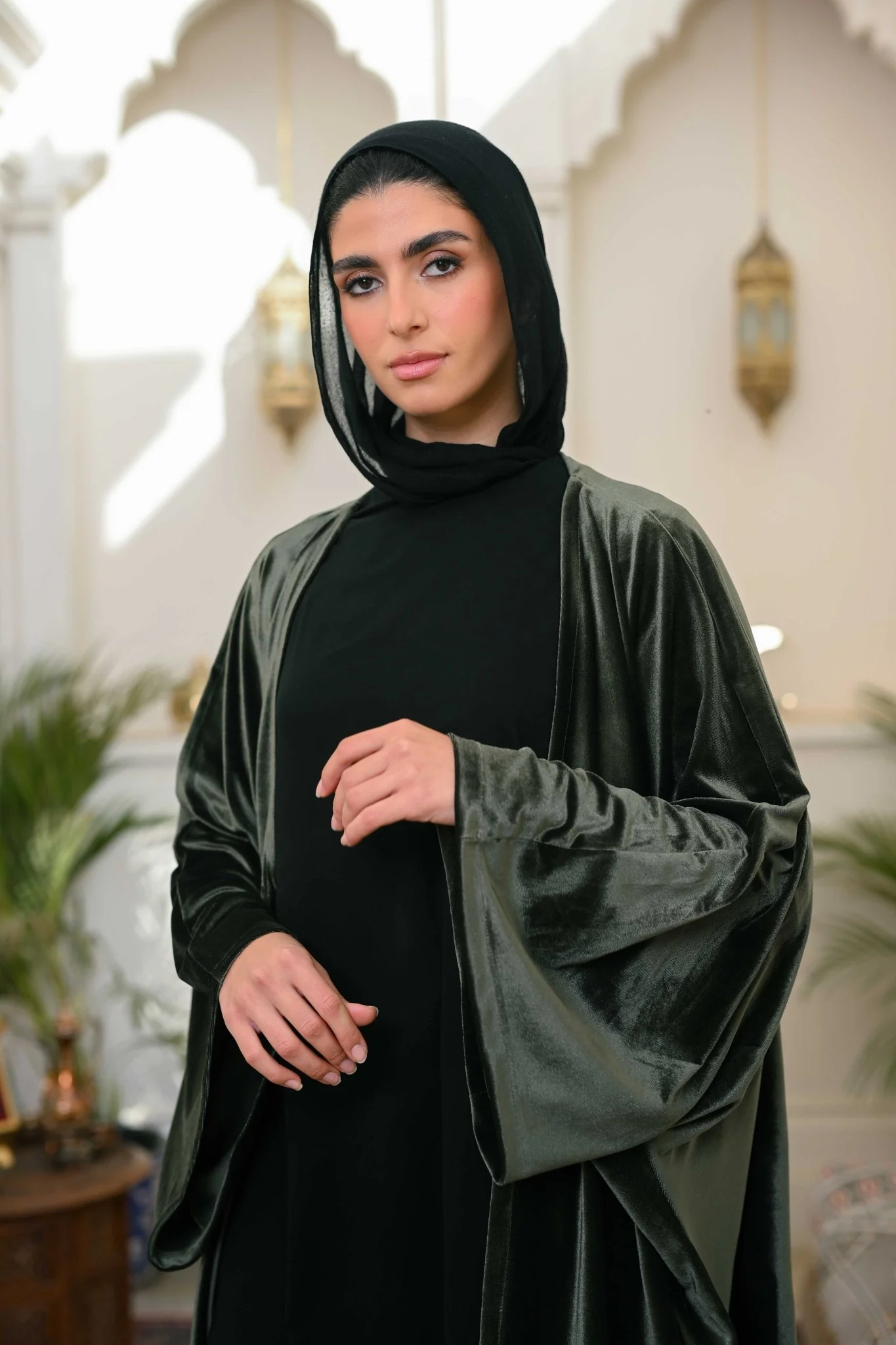 Layali Velvet Abaya - Image 10