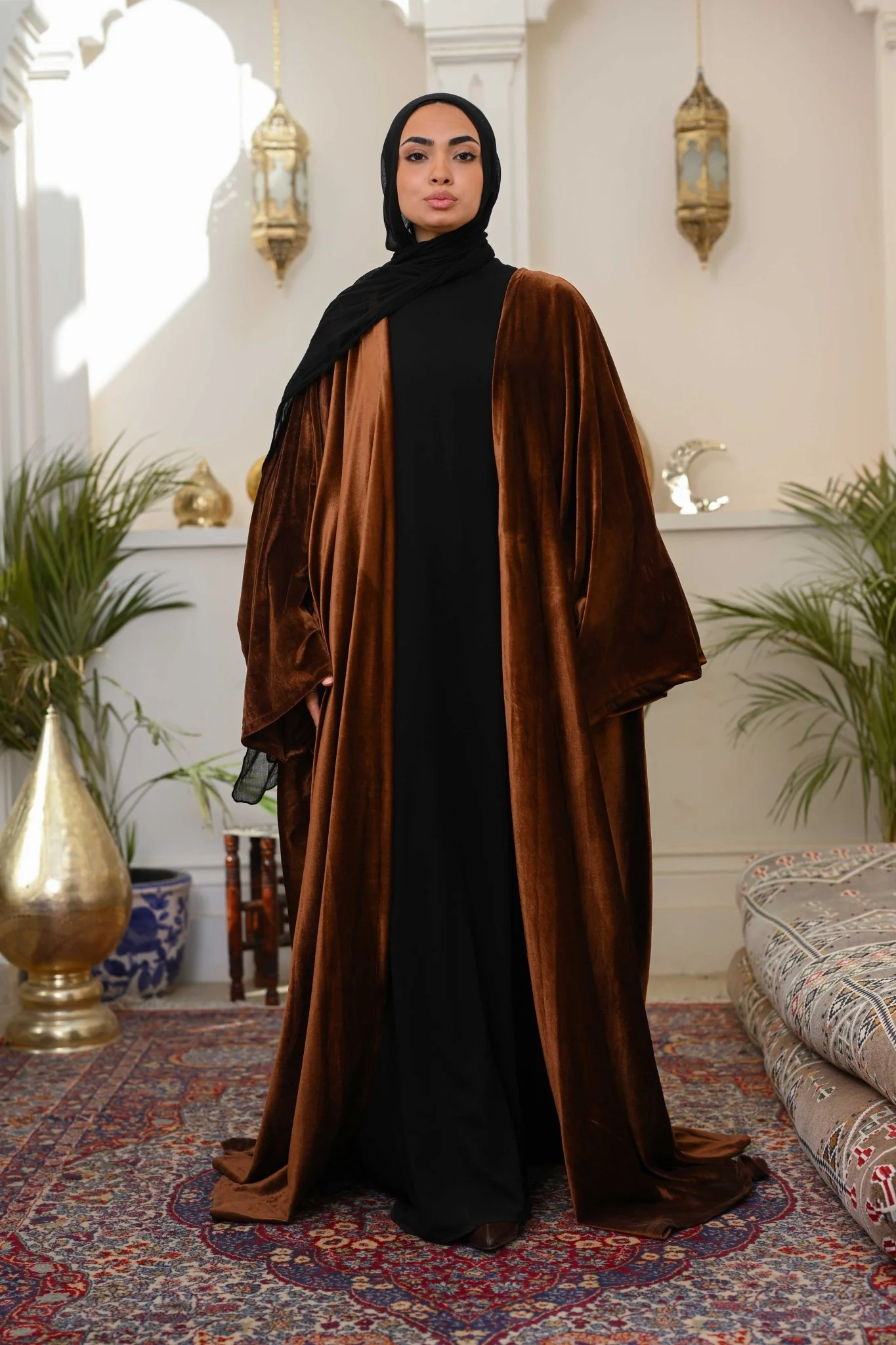Layali Velvet Abaya - Image 12