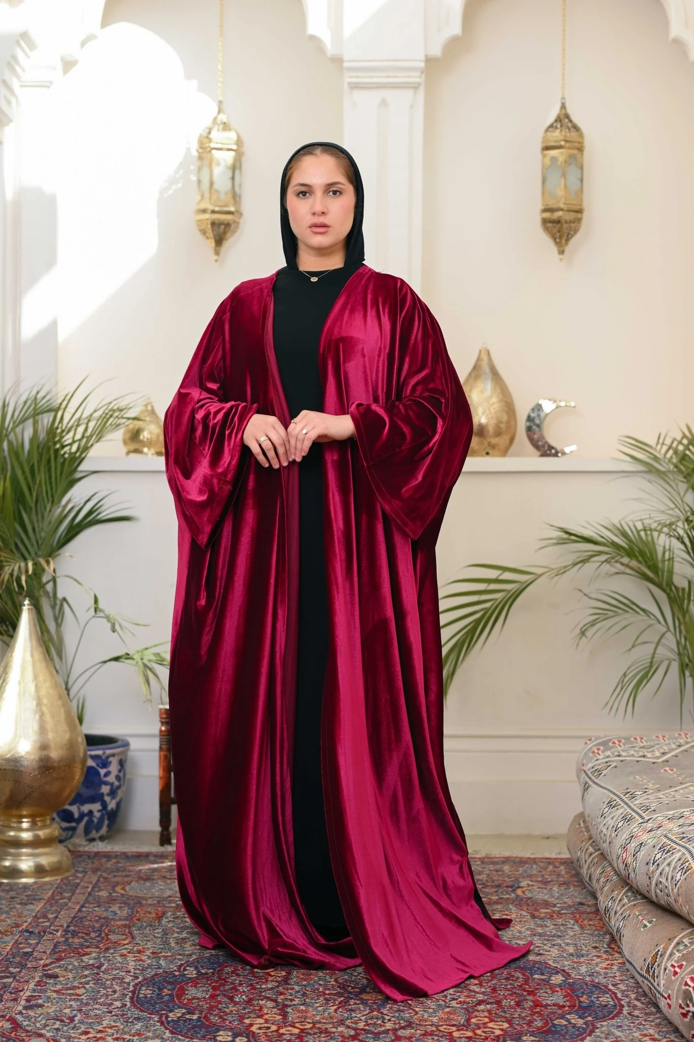 Layali Velvet Abaya - Image 5